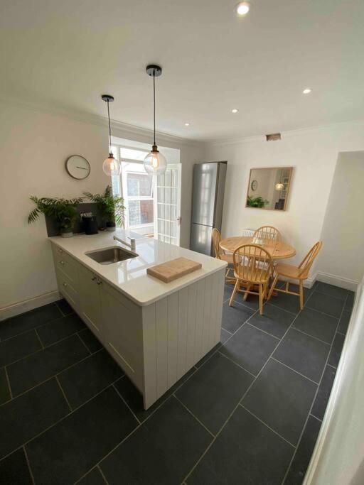 Appartement Beautiful 2 Bed End Terrace Victorian Town House à Redruth Extérieur photo